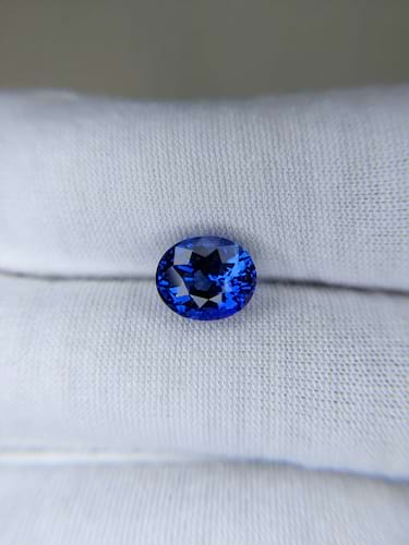 Blue Sapphire Oval: 4.38ct