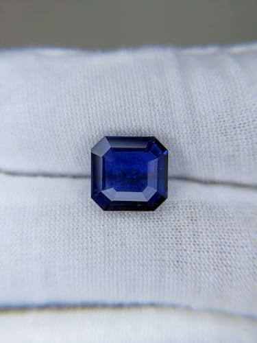 Blue Sapphire Octogon: 5.36ct