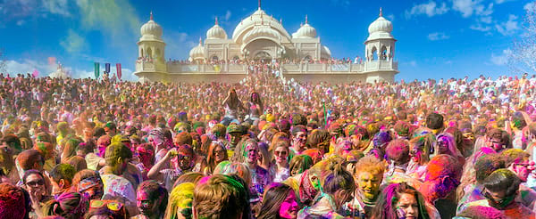 Enjoy Holi Festival with Royalties in India