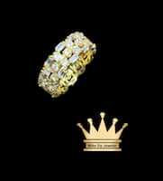 18 k yellow gold band with cubic zirconia stone price $445 usd weight 3.75 grams size 5.5 6 mm
