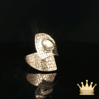 18K Gold Fashion Ring – Contemporary Open Design