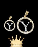 21k yellow gold Y initials pendant with cubic zirconia price $250 usd weight 1.68 gram size 0.5 inches