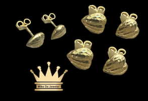 18k 3d heart shape earring pair price $160 usd weight 1.34 grams 4 mm