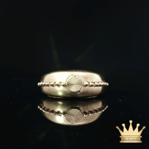18K Gold Textured Fashion Ring – Elegant Beaded Design