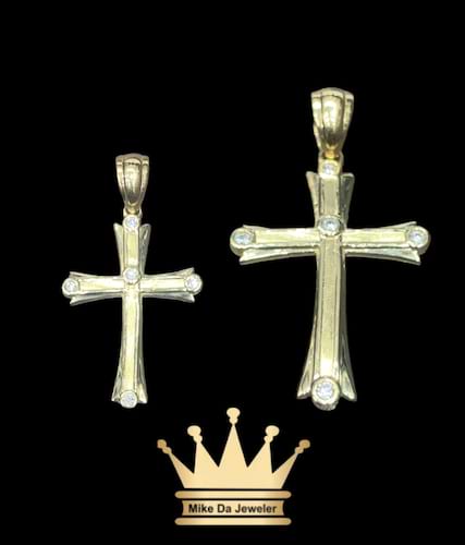18 k handmade cross with cubic zirconia stone price $546 usd weight 4.56 gram size 1.25 inches