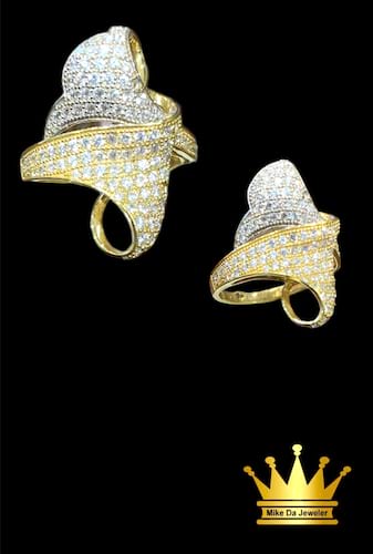 18karat gold female ring two tone white & yellow cz stone weight 3.960 size 7.25 price $525.00