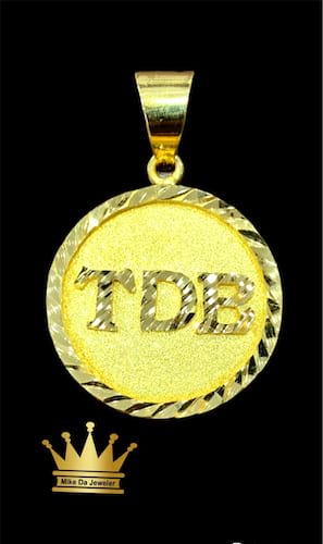 18k handmade customized English initials pendant with diamond cut price $700 dollars size 1 inches