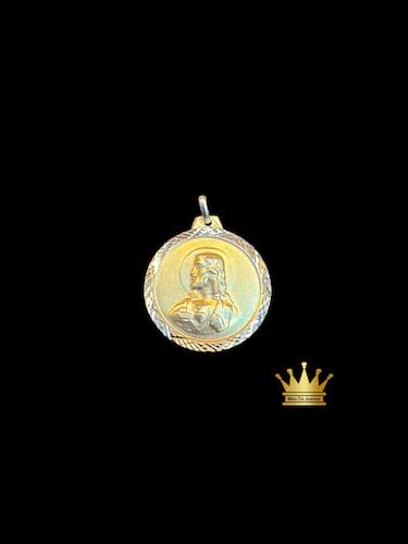 18k yellow gold religious pendant 4.54 grams