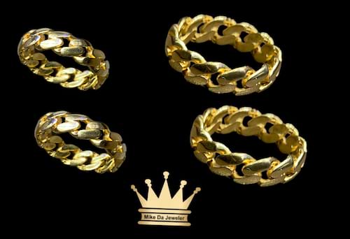21 k light weight Miami Cuban link bracelet  weight 3.36 size 8 and 5mm