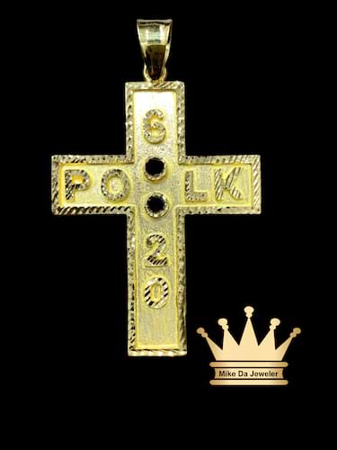 18k handmade customized cross Pendant with initial and 0.30 cent natural diamond size 1.75 inches 10 grams border initial diamondcut
