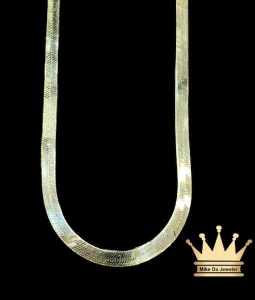 18k herringbone necklace  weight 6.47 gram size 18 inches 3mm