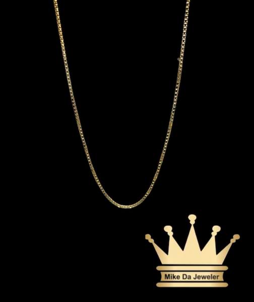 18 k handmade box chain  weight 3.93 gram length 20 inches 1 mm solid available stock 1,2,3mm