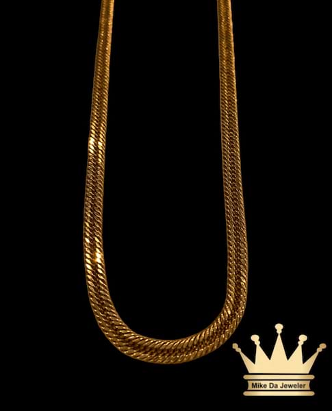 18k fourth Cuban link flat chain  weight 13.88 gram length 22 inches 4mm available stocks 3,4,5,mm 20,22,24.26 inches