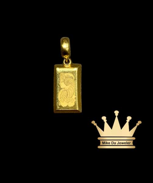 21k gold light weight bricks pendant  weight 1.79 gram 0.5 inches wedth 8.5mm