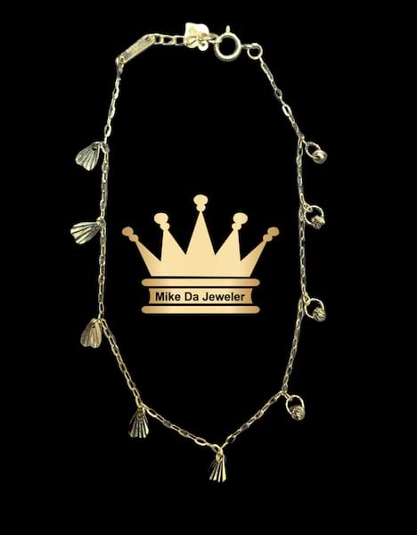 18k Lightweight Dangling Bracelet