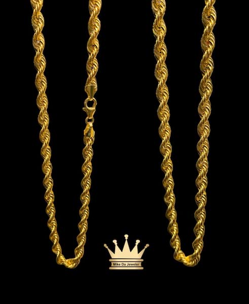 22k light weight yellow gold rope chain  weight 16.81 gram 4mm 20 inches