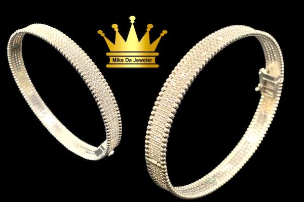 Bangles white gold 18k Stone cubic zirconia.weight 17.500 mg 6mm