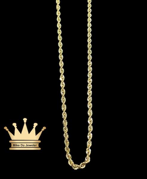 18k light weight rope chain with dimond cut  weight 5.61 grams 24 inches 3mm