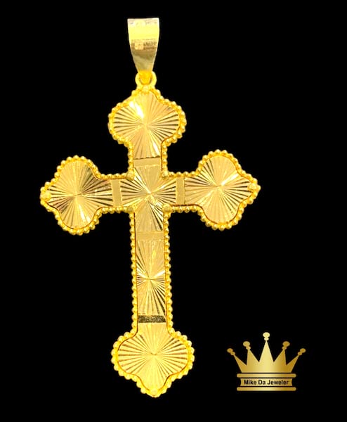 yellow gold 21k  CROSS 8.870grams SIZE 2inch
