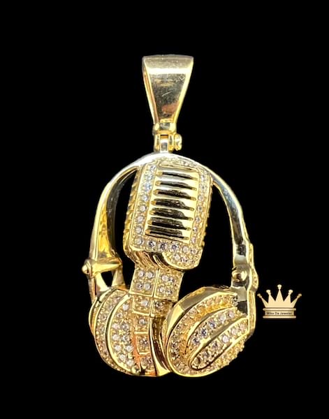 18k gold mic/headphones design mens charm grams 8.04