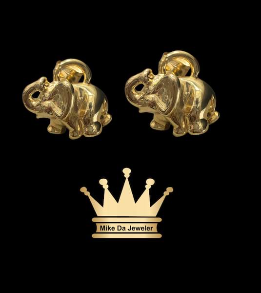 18k 3D Lightweight Elephant Pendant