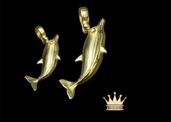 18karat gold dolphin charm size 1.25inch weight5.120