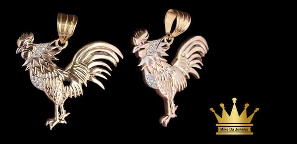18karat gold two tone rooster 🐓 charm size 1.50inch weight 13.930
