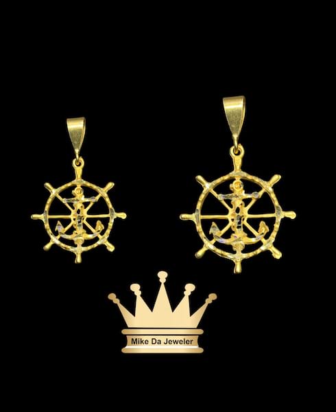 22 k solid wheel pendant weight 4.370 size 1.5 inches