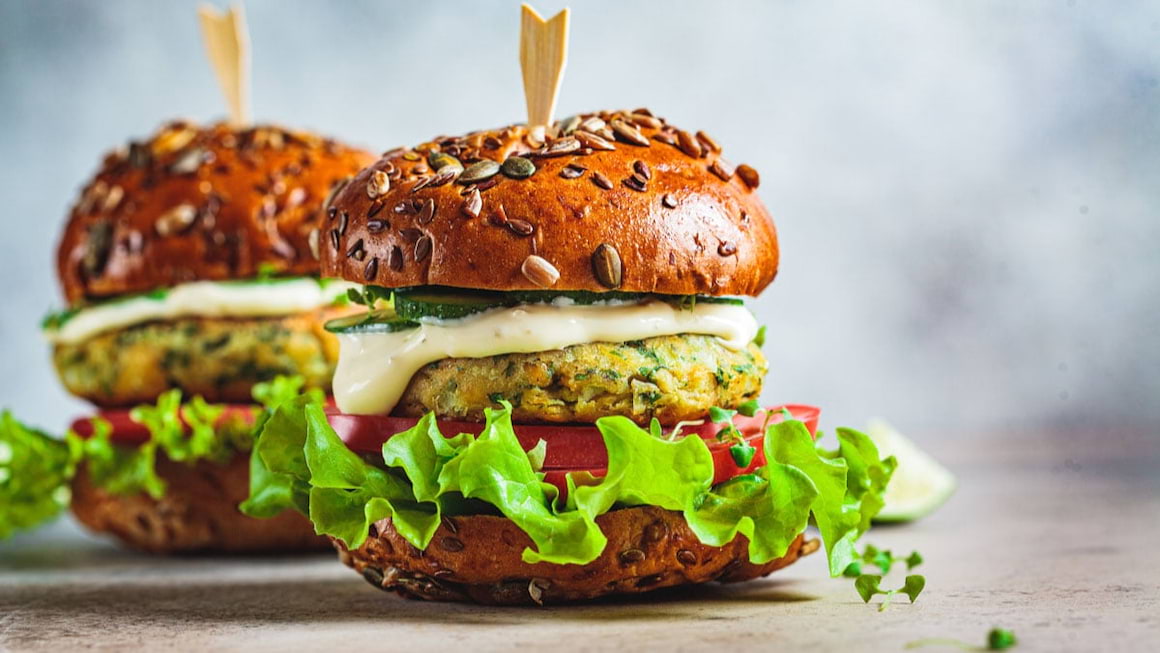 3 retete delicioase de burgeri vegani