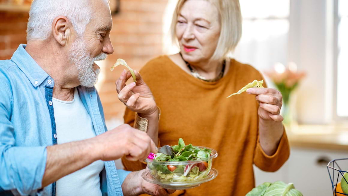 Dieta MIND poate încetini declinul cognitiv în Alzheimer (studiu)