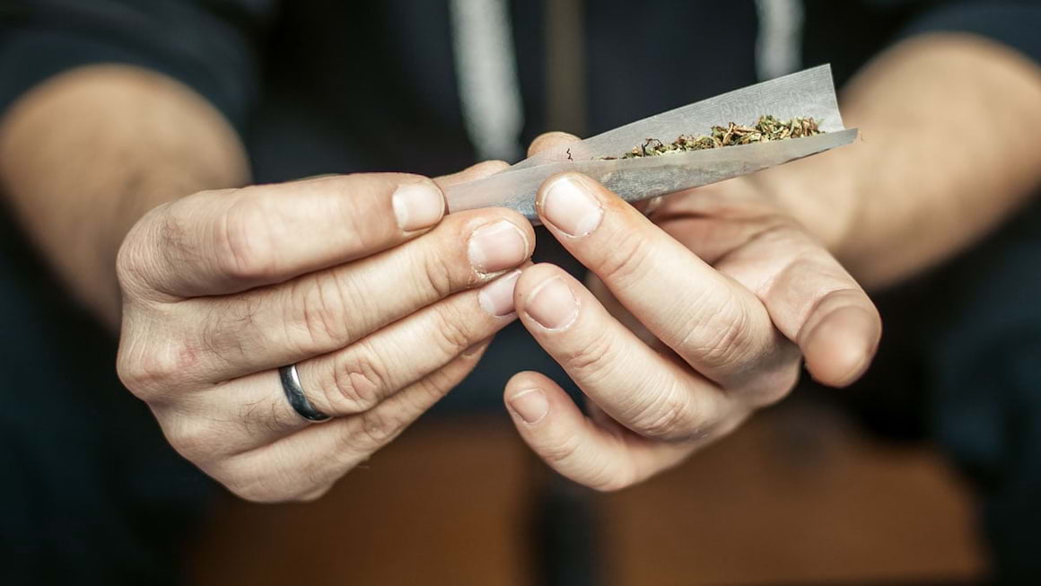 Dependenta de canabis (marijuana): cum o recunosti si cum se trateaza