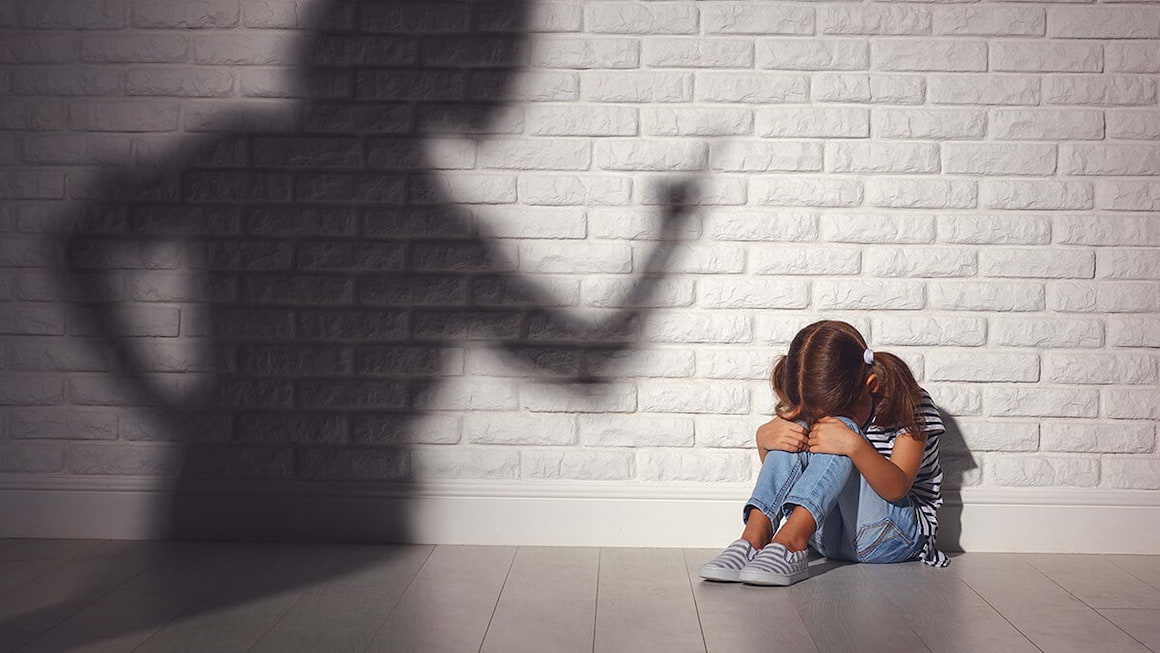 Metodele dure de parenting afectează creierul copilului