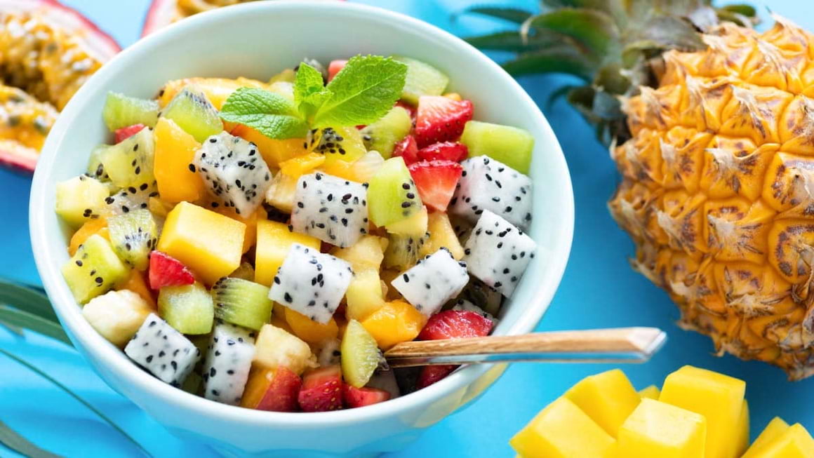 Cele mai populare 10 fructe exotice: ce beneficii au, cum le alegi si cum le consumi?