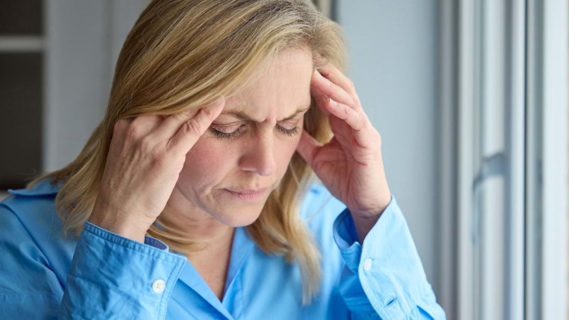 Cum influențează migrenele tensiunea arterială după menopauză?