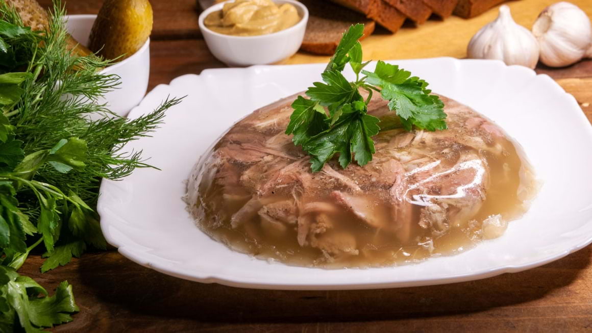 Retete traditionale de Craciun: piftia de porc si de curcan