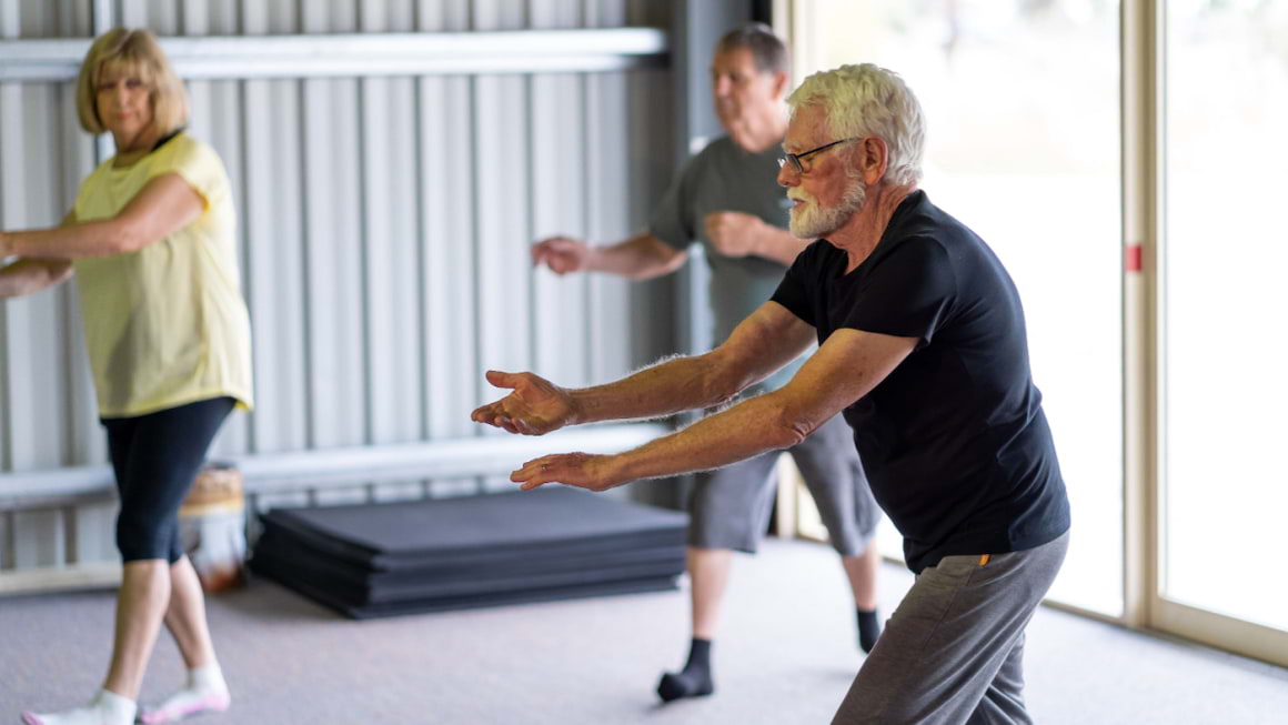 Tai chi calmeaza durerea si ajuta pacientii cu gonartroza [studiu]