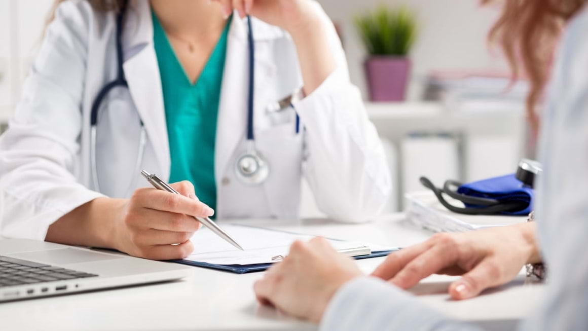 Ce medici diagnosticheaza si trateaza lupusul eritematos sistemic