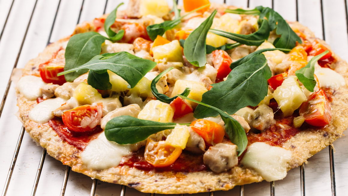 Pizza cu blat de conopida: 3 retete simple, fara gluten