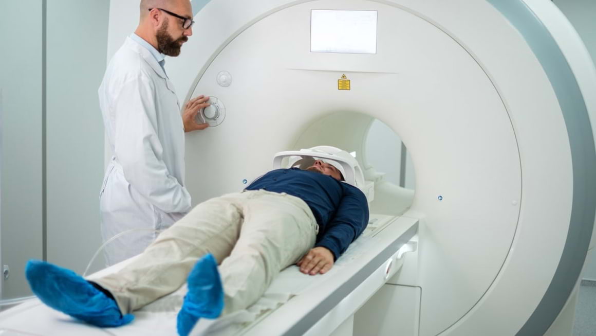 Totul despre cancerul de cap și gât: tipuri, simptome, cauze, diagnostic, tratament