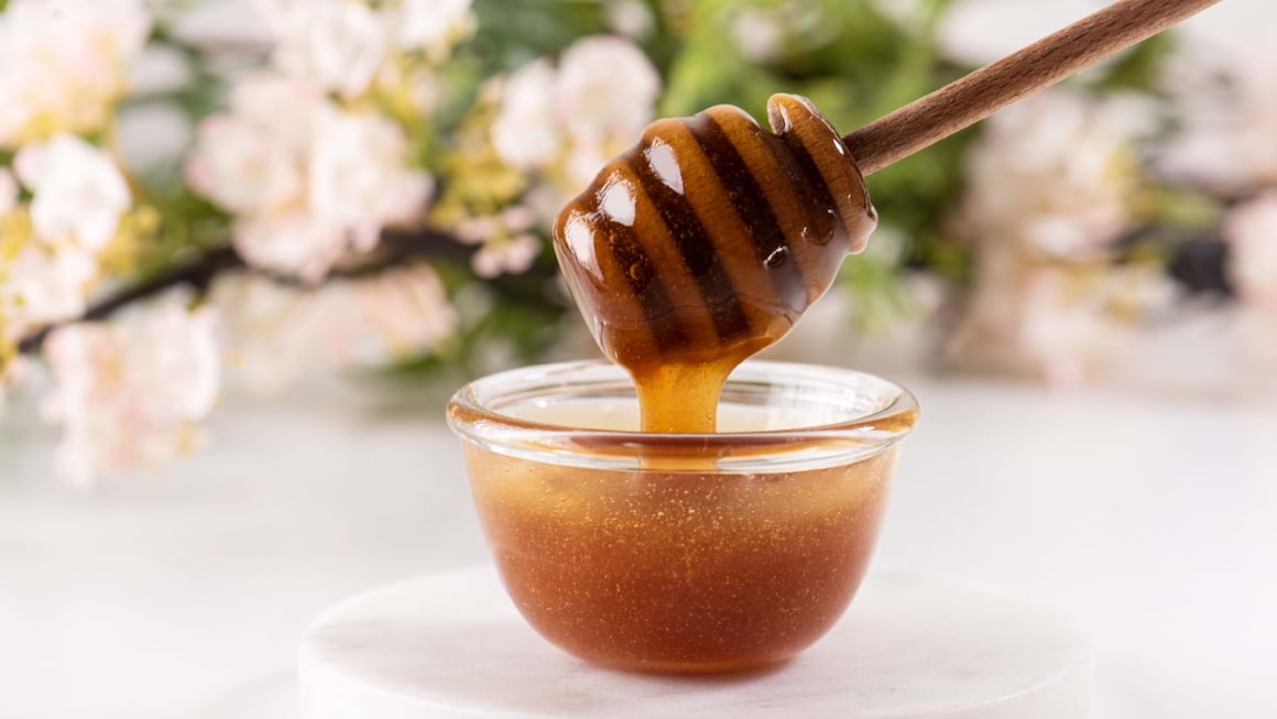 Mierea de Manuka, minunea din stup