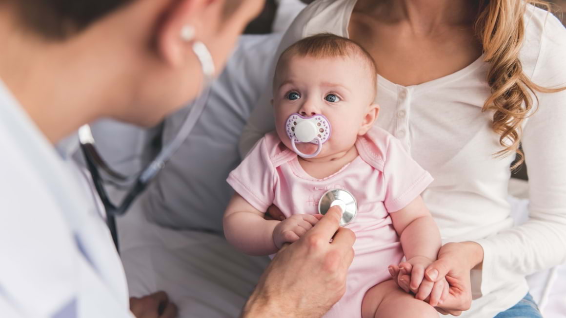 Hepatita C la copii: cauze, simptome si tratament