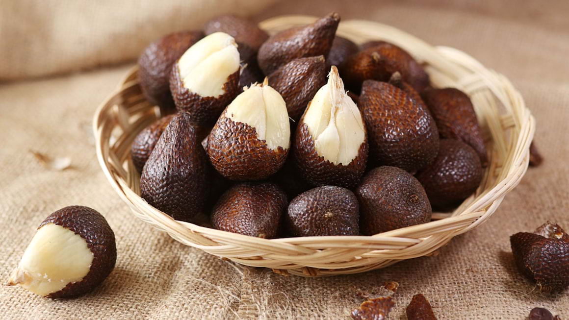 Ai încercat salak (fructul șarpelui)? Iată ce beneficii nuriționale are