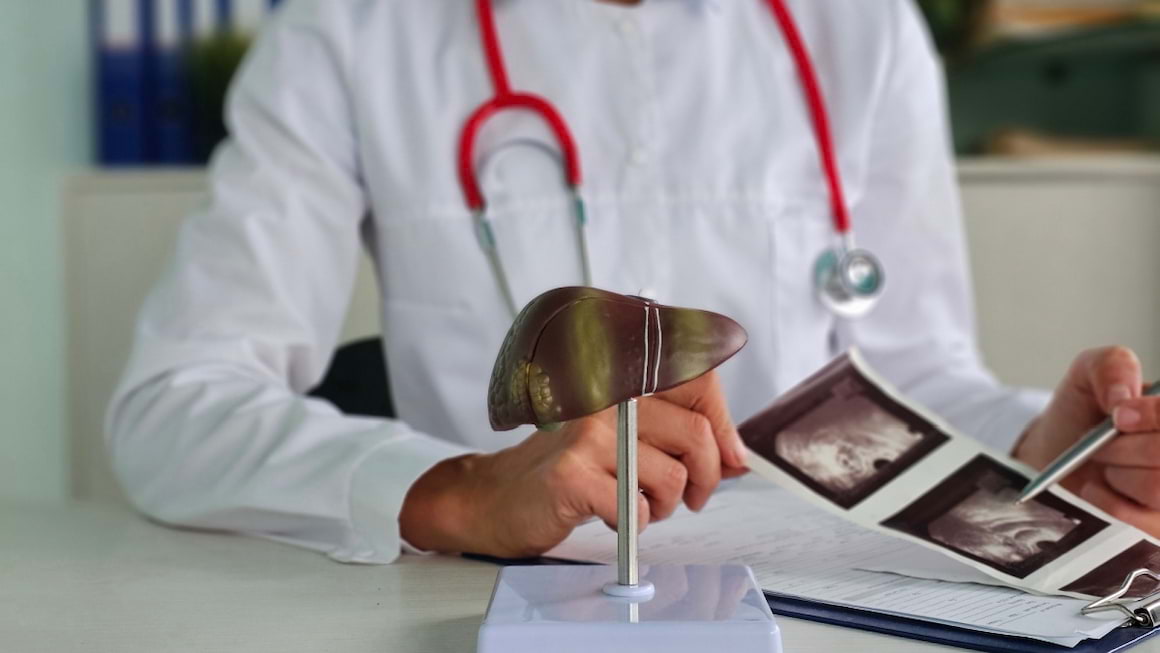 Hepatita autoimuna: cum se manifesta si cum se trateaza