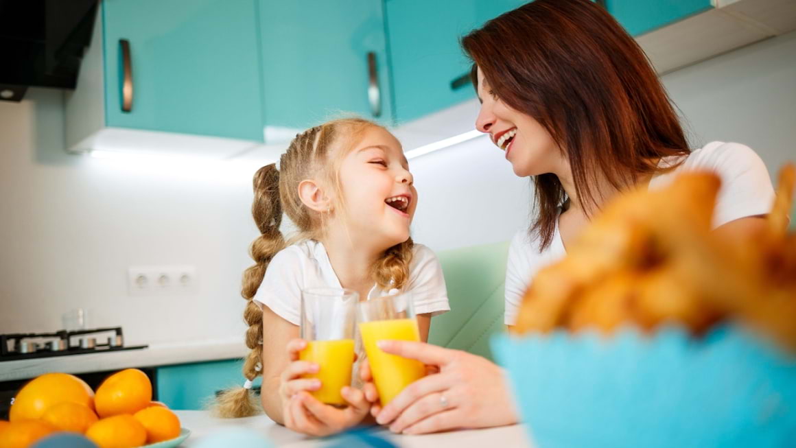 Un pahar de suc de fructe pe zi, sanatos pentru copii?