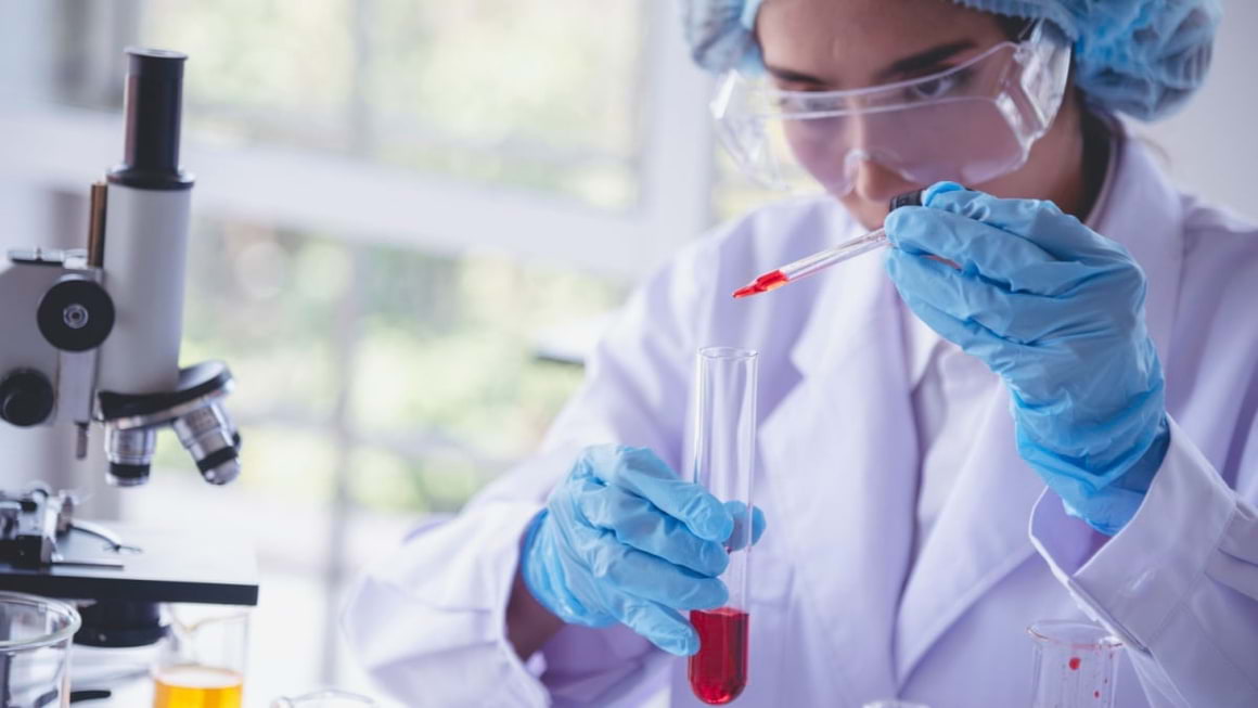 Al saptelea pacient cu HIV vindecat cu ajutorul celulelor stem
