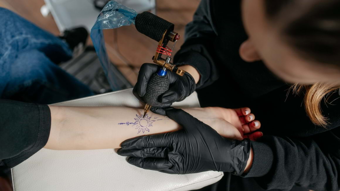 Cum să-ți îngrijești corect tatuajul