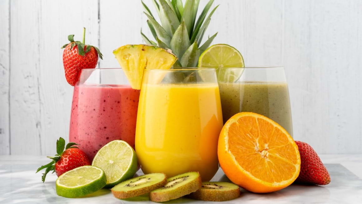 Un smoothie în fiecare zi: 3 idei de rețete cu fructe și legume