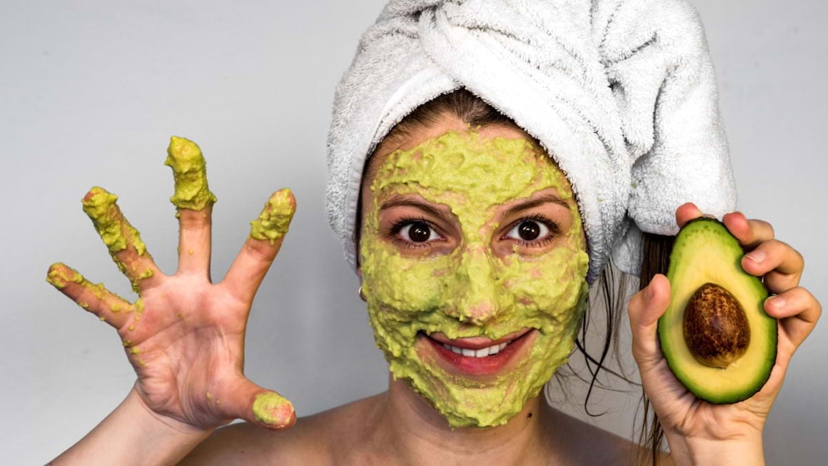 5 masti faciale potrivite pentru ten gras