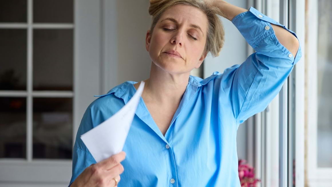 Bufeuri la menopauză: de ce apar și cum le reduci