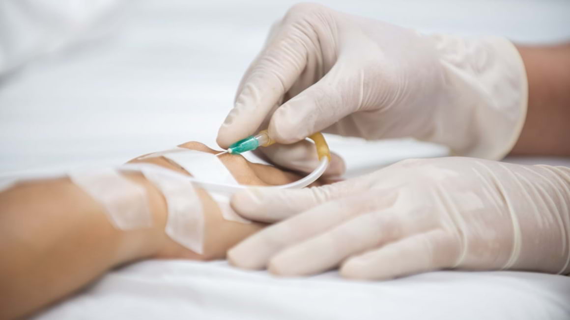 Când se recomandă tratamentul cu denosumab